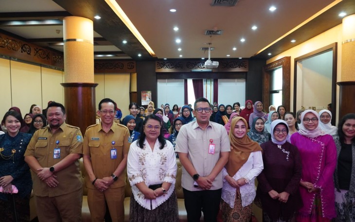 Fashion Show Hingga Battle Pantun Meriahkan Hari Kartini 2026 di Sekretariat DPRD Jatim
