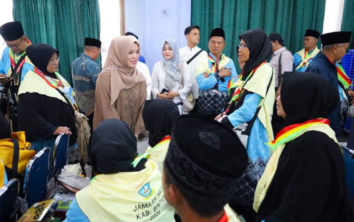 Wakil Bupati Bintan Deby Maryanti Lepas JCH