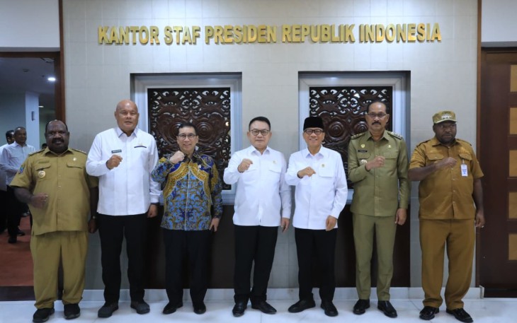 Menteri Desa dan Pembangunan Daerah Tertinggal (Mendes PDT) Yandri Susanto menghadiri undangan Rapat Koordinasi Pembangunan Wilayah  Tertinggal, Terdepan dan Terluar (3T) di Kantor Staf Kepresidenan, Senin (8/6/2026)