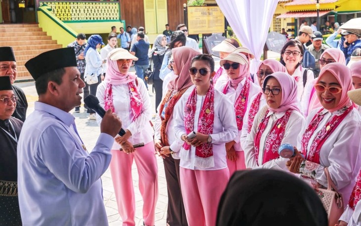 Selvi Gibran Kunjungi Pulau Penyengat, Berdoa untuk Tokoh Melayu hingga Kunjungi Sekolah dan Sentra UMKM