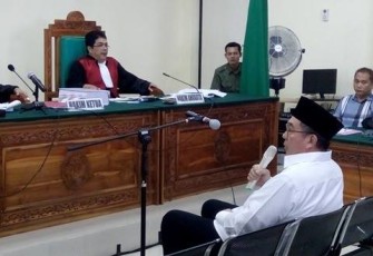 Ridwan Mukti saat bersaksi di sidang Jhoni Wijaya kuasa Direktur PT SMS wilayah Provinsi Bengkulu, Selasa (03/09/2017)