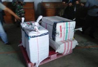 Senpi yang diamankan di Bandara Fatmawati Soekarno, Rabu (04/10/2017)