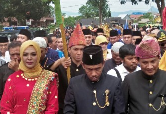 Paslon ESD-Ahmad Mendaftar Di KPU Di Iringi Ribuan Pendukung dan Simpatisan