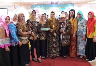 Disperindag Kota Bengkulu meraih juara terbaik ketiga dalam Lomba Karya Kriya Daerah.