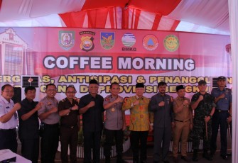 Foto bersama usai acara