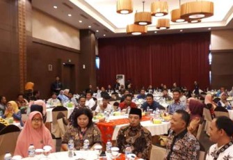 Wawali Dedy Wahyudi saat menghadiri Pelatihan UMKM di Hotel Santika, Kamis (01/11)
