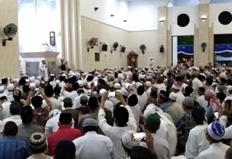 Ustaz Arifin Ilham Pimpin Dzikir dan Doa 10 Juta Umat