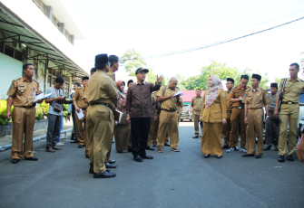 Gubernur Bengkulu Rohidin Mersyah Dan Jajaran Lakukan Peninjauan Sekaligus Rapat On The Spot di Kantor Gubernur Bengkulu