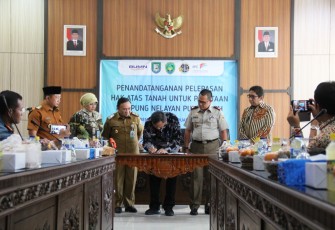 Penandatanganan pernyataan dilakukan oleh GM Pelindo II Cabang Bengkulu Nurkholis Lukman dan Kepala Kantor Pertanahan Kota Bengkulu Adam Hawadi.