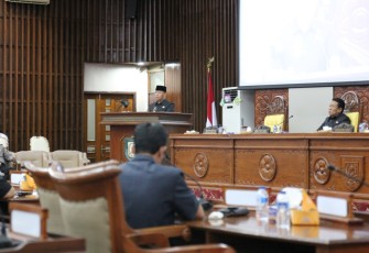 Gubernur Bengkulu Dr. H. Rohidin Mersyah menghadiri Rapat Paripurna DPRD Provinsi Bengkulu yang ke –X Masa Persidangan ke- I Tahun Sidang 2018.