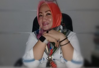Kepala Desa Bengle Kecamatan Talang Kabupaten Tegal Eli Kartini