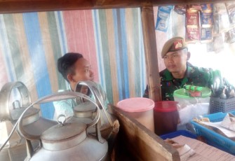 Minum Kopi Kebiasaan Prajurit Satgas TMMD Reg 105 Di Pagi Hari