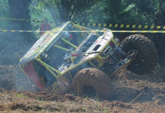 Offroader Nasional Pacu Adrenalin dan Jajaki Medan Ekstrim