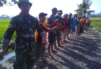 Semangat Gotong Royong di Jimbung Semakin Kenthal