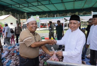 Pemkab Asahan Bagikan 7.942 Paket Daging Qurban