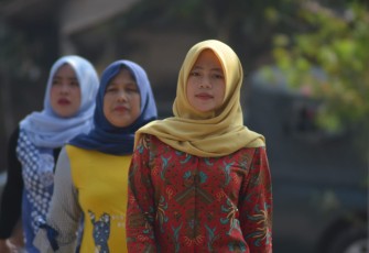 Warga Sedih TMMD 105 Kronjo Segera Selesai