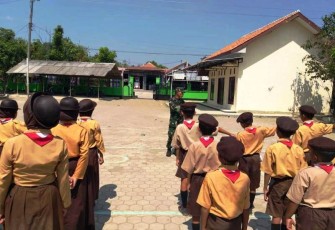 Satgas TMMD Tegal latih PBB Pramuka Jatimulya 
