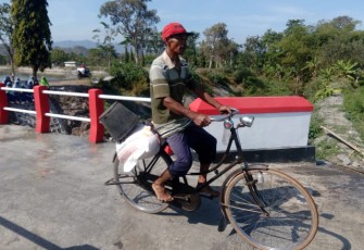 Riyanto Kini Mudah Angkut Pupuk Ke Sawahnya