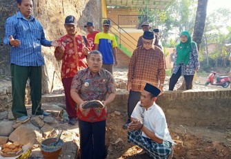 Babinsa Karanganom Hadiri Acara Peletakan Obyek Wisata Kusuma Jolo Tirto