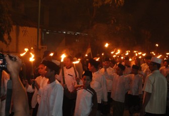 Para Santri se-Kabupaten Brebes Meriahkan Pawai Taaruf meriahkan Tahun Baru Islam