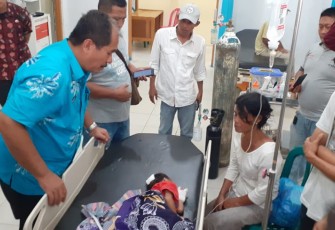 Pasien Gizi Buruk Dibesuk Sekda Asahan