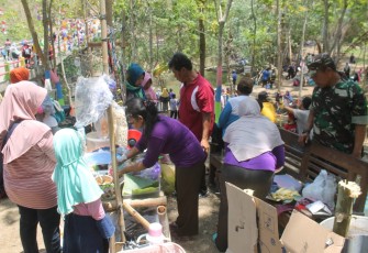 Warung Jajanan Bermunculan di Pra TMMD 106 Kodim Cilacap