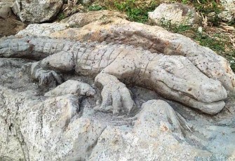 Karya seni Komarudin 