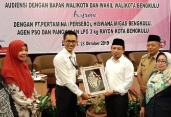 Wakil Wali Kota Bengkulu Dedy Wahyudi Foto Bersama 