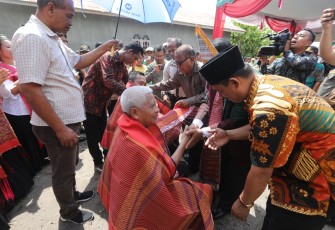 Terdiri Dari Bermacam Suku Masyarakat Desa Serdang Guntur Sambut Kehadiran Bupati Asahan