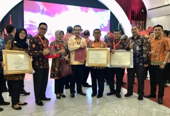 Bupati Rejang Lebong Ahmad Hijazi Foto Bersama 