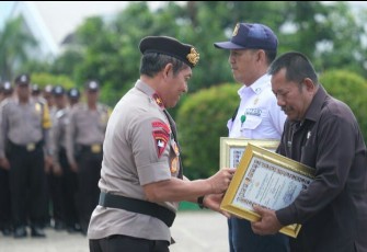 Polda Lampung Berikan Penghargaan kepada Satpam