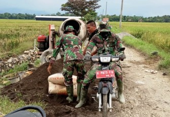 ''Sehari Harus Langsir 20 Sak Semen di Pembangunan Talud TMMD''