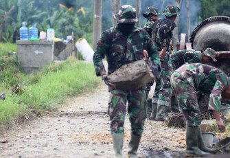 ''Pak Tentara Seperti Superman Saja''