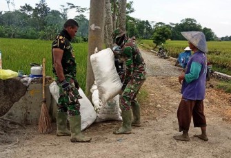 Kepekaan Sosial Terus Ditingkatkan Para Satgas TMMD