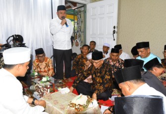 Bupati Kampar Jadi Saksi Pernikahan Putra Dari Asisten Administrasi Umum Setda Kampar
