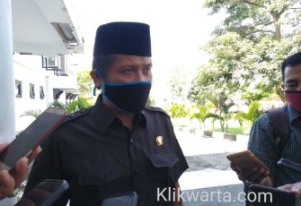 Ketua DPRD Kabupaten Blitar Suwito Saren Satoto saat dihubungi awak media