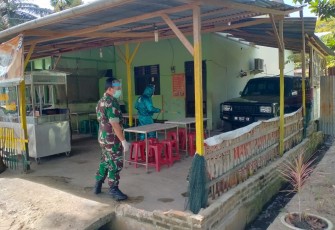 Asrama Kodim Labuhanbatu Disterilkan dengan Disinfektan