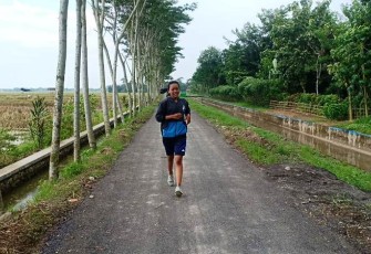 Pemudi Ini Terfasilitasi Jalan TMMD Pekalongan Menuju Cita-citanya Menjadi Kowad