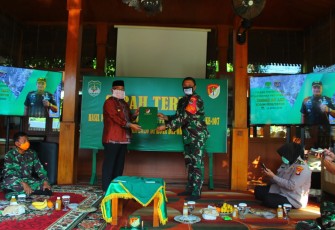 Dandim 0508/Depok Serahkan Terima Bukti Pekerjaan Sasaran Fisik ke Walkot Depok 