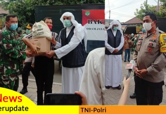 300 Paket Sembako Diberikan pada Giat Bhakti Sosial TNI-Polri