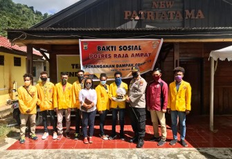 Polres Raja Ampat Berikan Bantuan Bama Kepada Mahasiswa Unipa Kampus 3 Raja Ampat