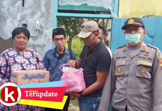 Kapolsek Bulakamba Beri Bantuan ke Korban Puting Beliung