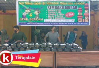 Kodim Kendari Buka Bazar Sembako Murah Bagi Warga