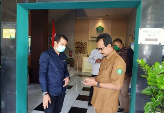 Adam Rusydi saat Sidak Dinsos Sidoarjo