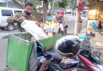 Dagangan Jagung Manis Rebus Wahyu Kini Habis Terjual