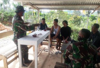 Satgas TMMD Kodim Aceh Barat Bangun Silaturrahmi Dengan Warga Sekaligus Sosialisasikan Covid-19