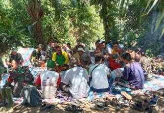 Isoma, Satgas Tingkatkan Komsos Dilokasi TMMD 108 Batu Jongjong
