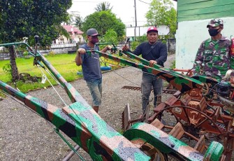 TNI Kreatif Berinovasi Merevolusi Warna Hand Traktor Jadi Motif Loreng Agar Lebih Familiar Bagi Petani