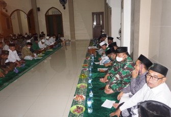 Dandim Batang Letkol Inf. Disono menghadiri istighosah di Masjid Hasyim Asy'ari Senin 28/9/2020