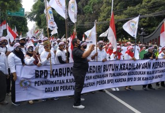 Ribuan Anggota BPD Unjuk Rasa Tuntut Kenaikan Gaji